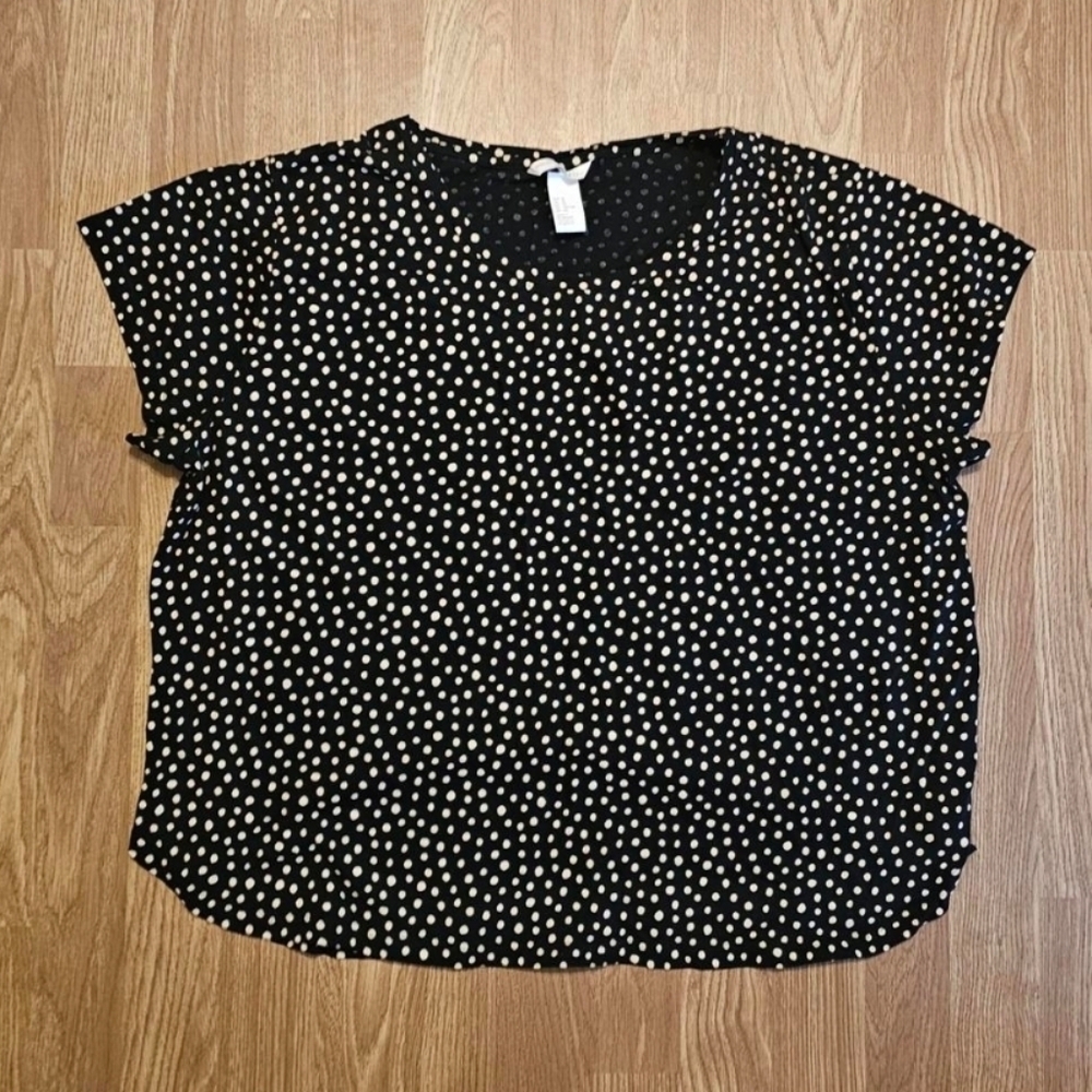 H&M Black and Tan Polka Dot Short Sleeve Top
